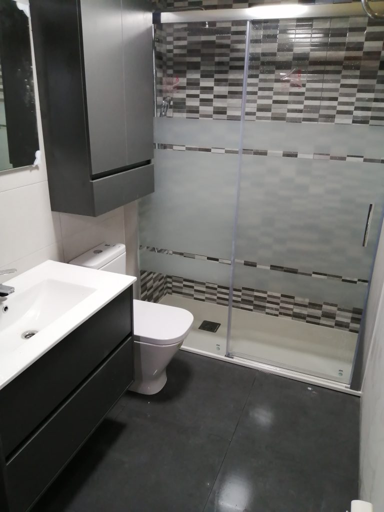 Reforma de baño con materiales de primera calidad