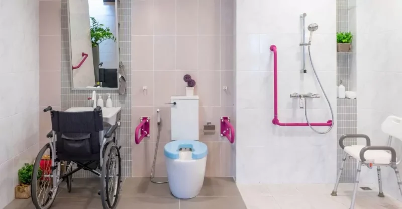 Baño accesible con cambio de bañera por ducha para personas mayores y personas con movilidad reducida